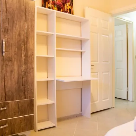 Lovely Flat With Balcony In Close To Sea Appartement